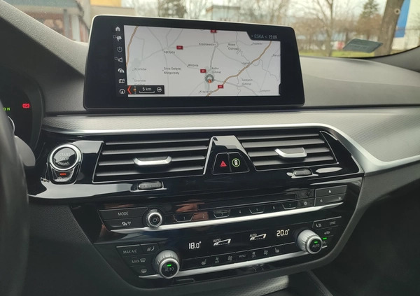 BMW Seria 5 cena 118700 przebieg: 156000, rok produkcji 2017 z Kutno małe 67